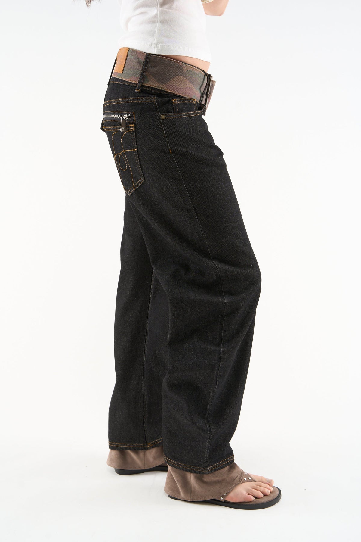 New Silvons Brown Pants